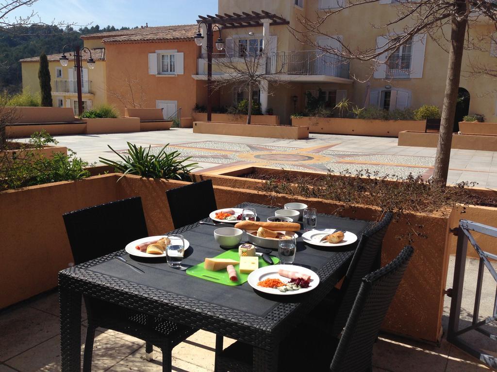 Appartement Dans Residence - Le Domaine De Camiole 칼리앙 외부 사진